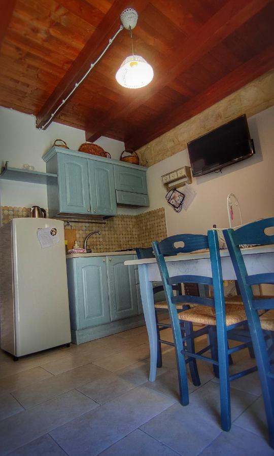Lilibeth Houses - Charming & Lovely Views Шикли Экстерьер фото